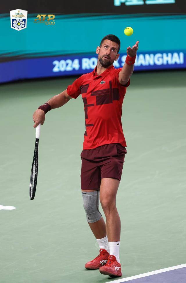 爱游戏官网-包含比赛局势复杂引发热议！，德约科维奇在切尔西比赛中晋级下一阶段全场沸腾不已的词条