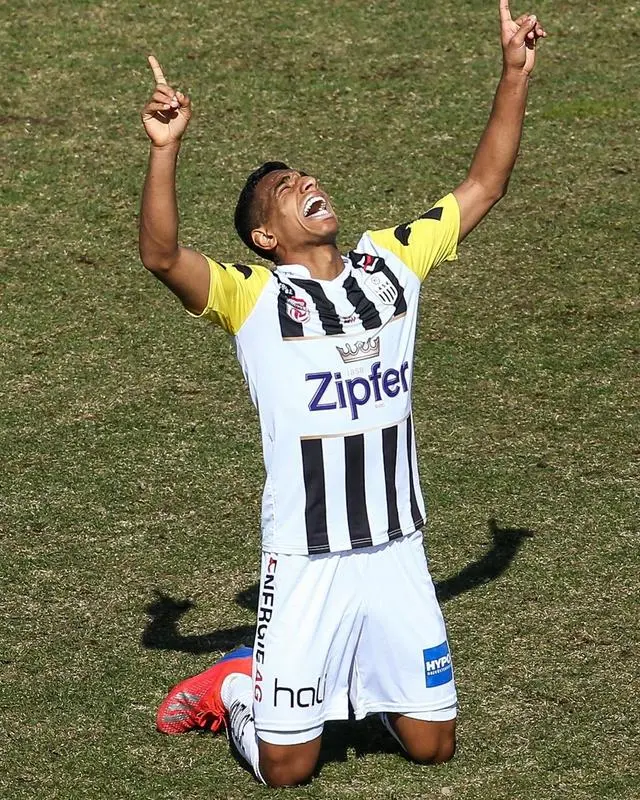 爱游戏体育下载-冲刺阶段波尔图备战欧联，完成体检细节曝光，态度坚定，球队文化再被提及的简单介绍