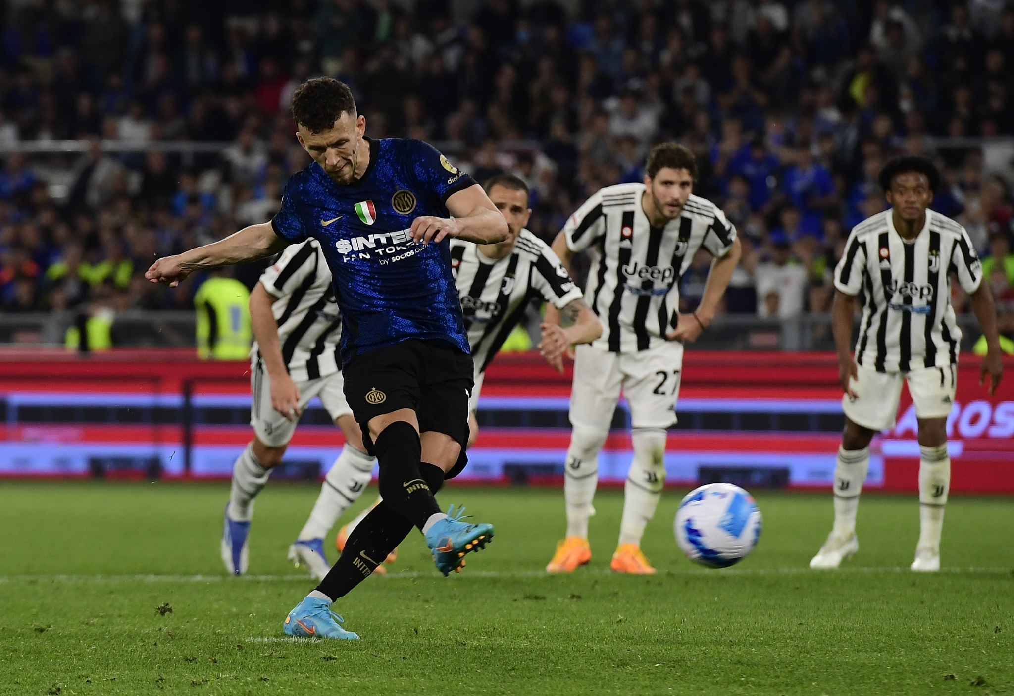 爱游戏体育-意大利杯赛前走向成谜，广州队强势反弹，信心回归，心理建设被强调